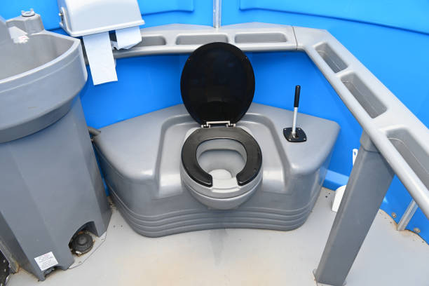Best Portable bathroom rental  in French Island, WI